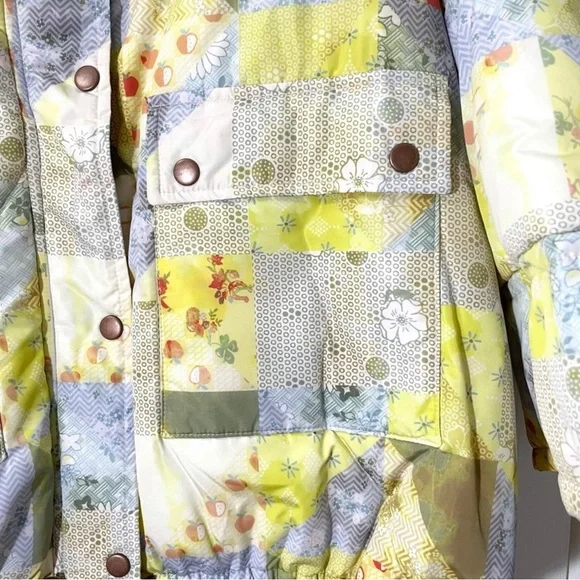 UO Kit Printed Nylon Puffer Jacket - Picture 4 of 10